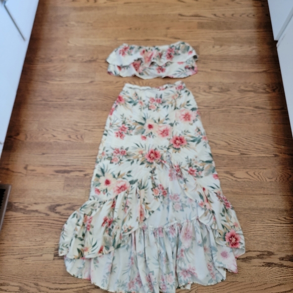 American Eagle Floral Maxi Skirt with Ruffle Hem & Matching Top - Picture 10 of 10
